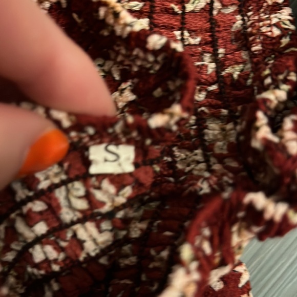 Maroon floral off the shoulder dress short - Picture 4 of 4